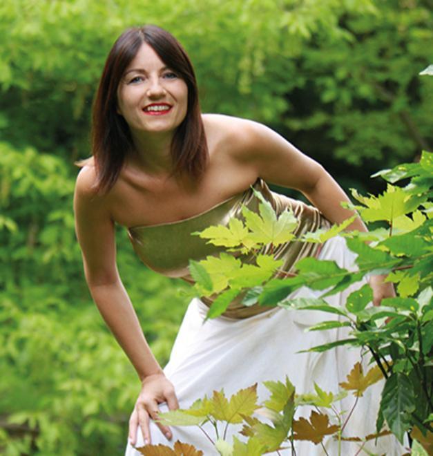 Miss nonna Lucia sul calendario di agosto