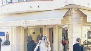 Negozi, serrande abbassateper il 25 aprile e il 1º maggio