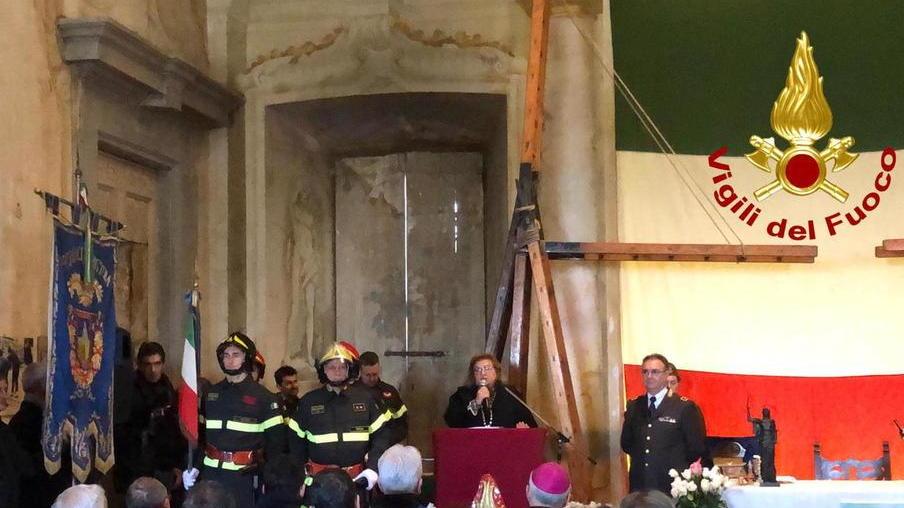 I Vigili del fuoco celebrano S. Barbara L’elogio del prefetto