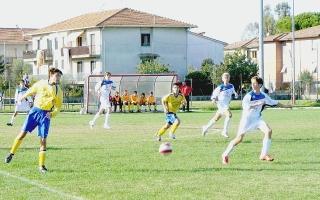 Una fase di gioco fra Pisa e Migliarino (Giov. B provinciali)