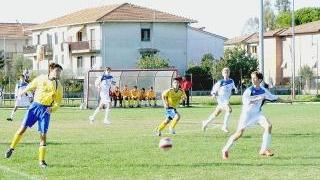 Una fase di gioco fra Pisa e Migliarino (Giov. B provinciali)
