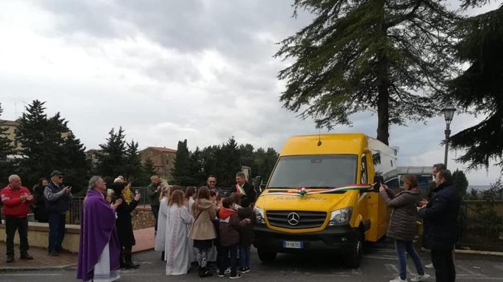 Inaugurato il nuovo scuolabus inclusivo
