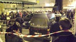 Sicurezza, studenti incappucciati marciano contro i carabinieri
