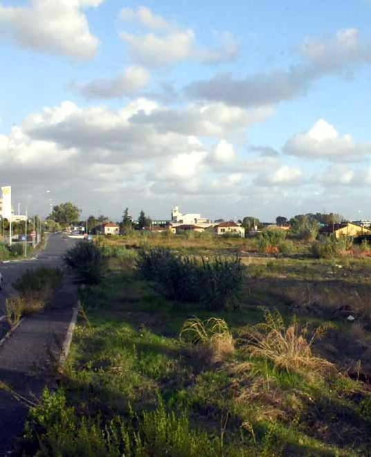 «Quei Tir noi non li vogliamo» 701 no al parcheggio “Grendi” 