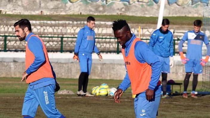 La società compatta col mister: pronti a riconsegnare le chiavi