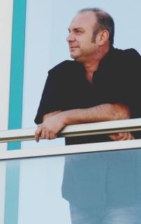 Il diesse del Pontedera Stefano Tognozzi allo stadio durante una partita