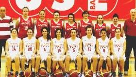 Il gruppo della Virtus Scotti Empoli che ha perso la finalissima della Coppa Toscana femminile di basket