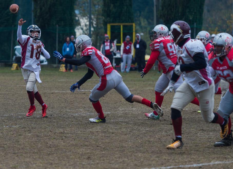 Gli Hogs “in campo” con una raccolta firme per l’impianto da gara 