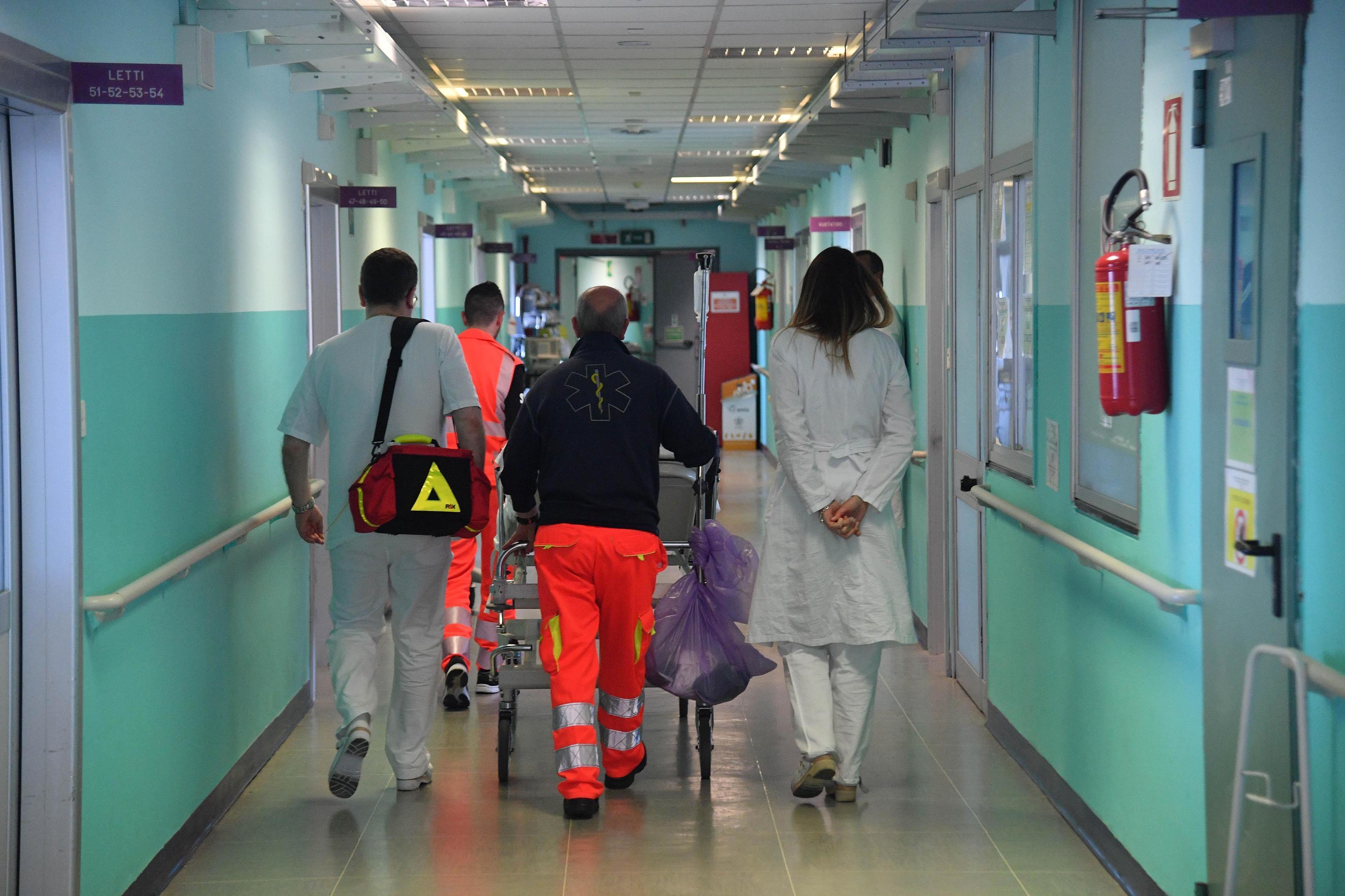 Sanità, la mappa dei posti letto in Sardegna: più pubblici e meno privati