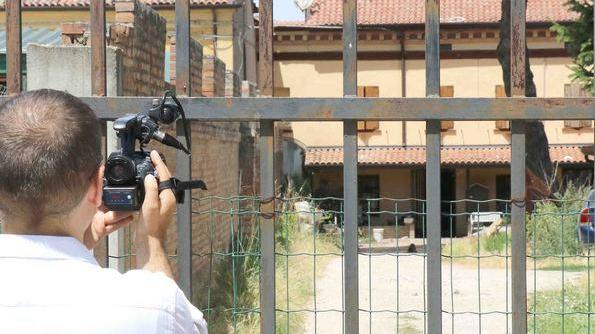 Nascose la neonata nel freezer. Patteggia due anni e otto mesi