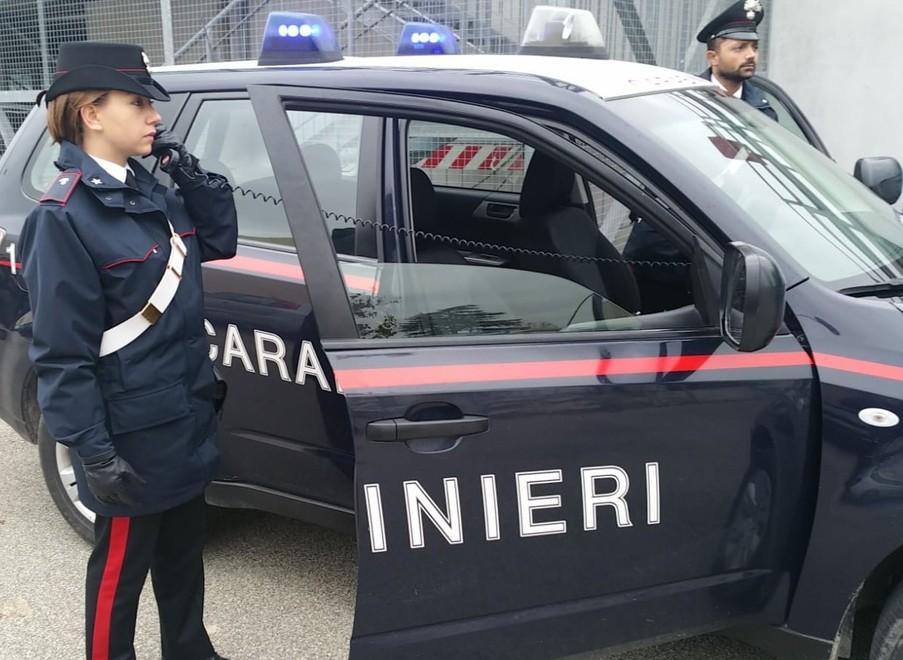 In manette per spaccio. Devono scontare una pena di 22 anni 