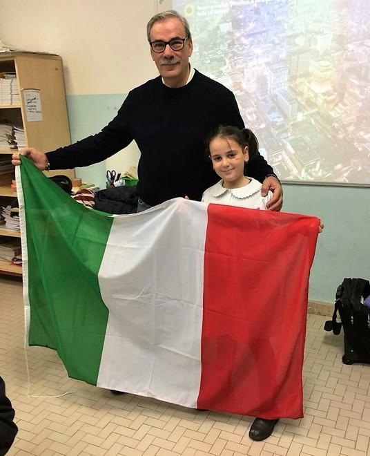 «Sindaco, serve una bandiera» Gabbanini fa contenta Federica 