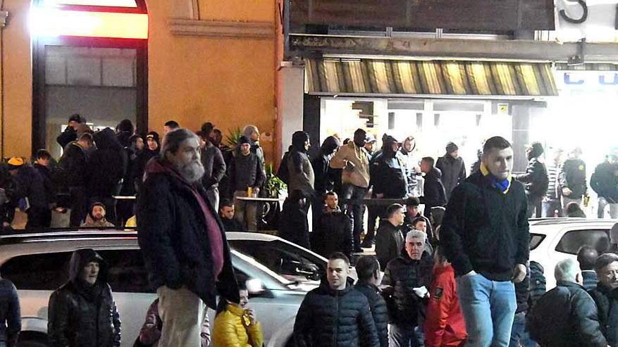 Tre scenari: giocare a Pisa, porte chiuse o rischiare l’apertura in deroga