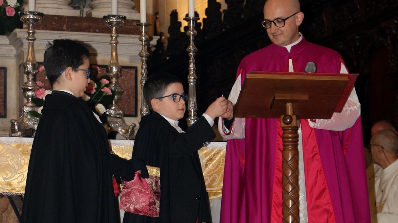 Sassari, cinque giovani spose ricevono la dote di San Nicola 