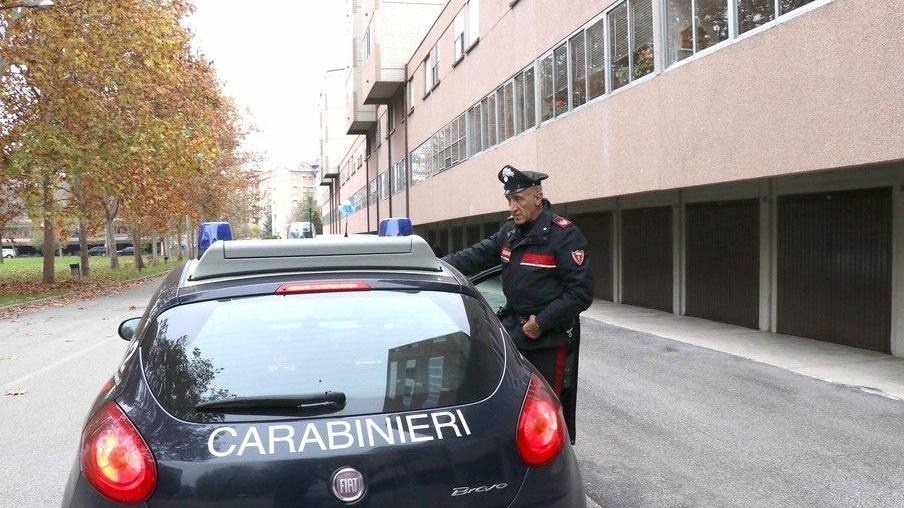 Doppio furto compiuto in un condominio Colpi anche di giorno