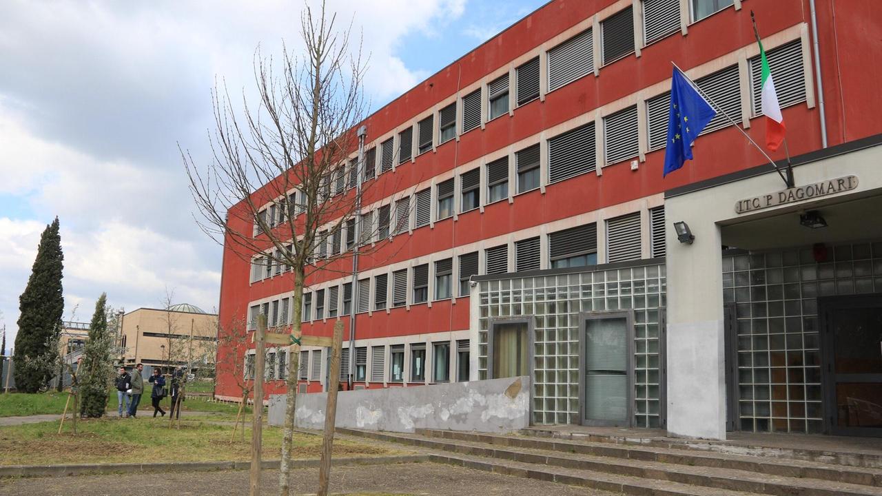 L'esterno dell'istituto Dagomari