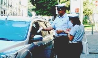 Truffa con le auto,rubano l'identitàa tre pensionati