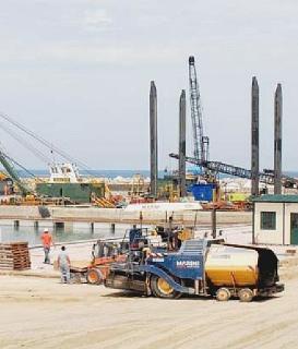 Cantiere al porto turistico
