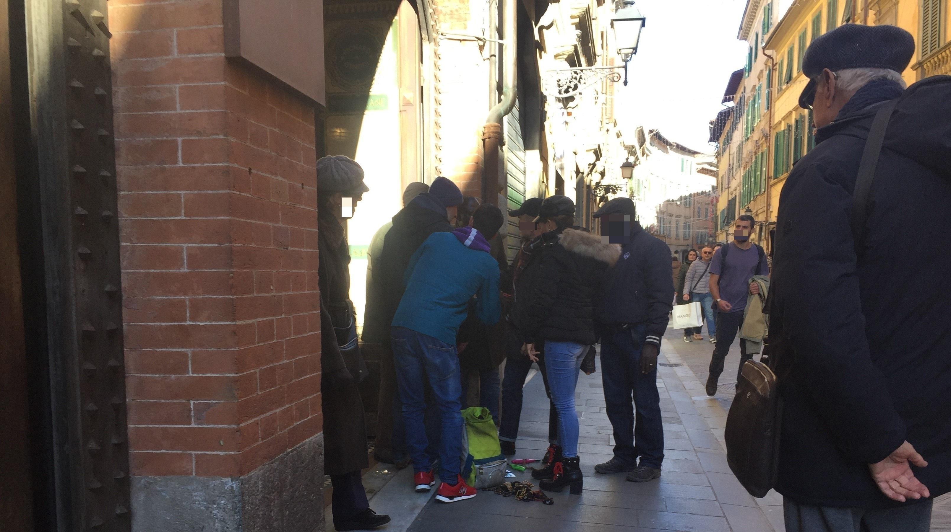 Un momento del parapiglia in Corso Italia