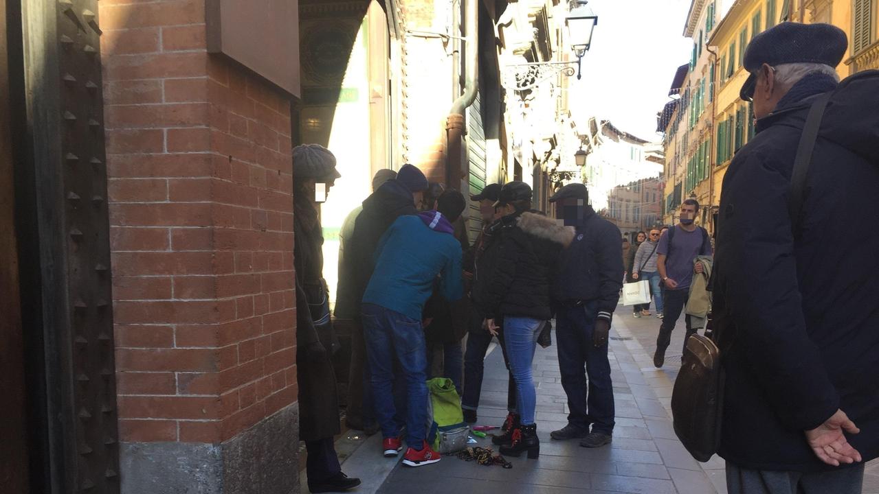 Un momento del parapiglia in Corso Italia