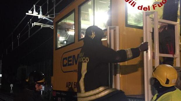 Investiti dal treno, tra i feriti nello scontro un 27enne di Saline
