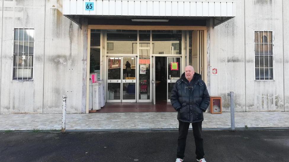 Boom di vendite su Internet Il Capannone chiude i battenti