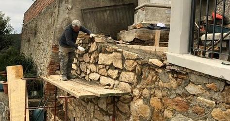 Riparato il muro distrutto