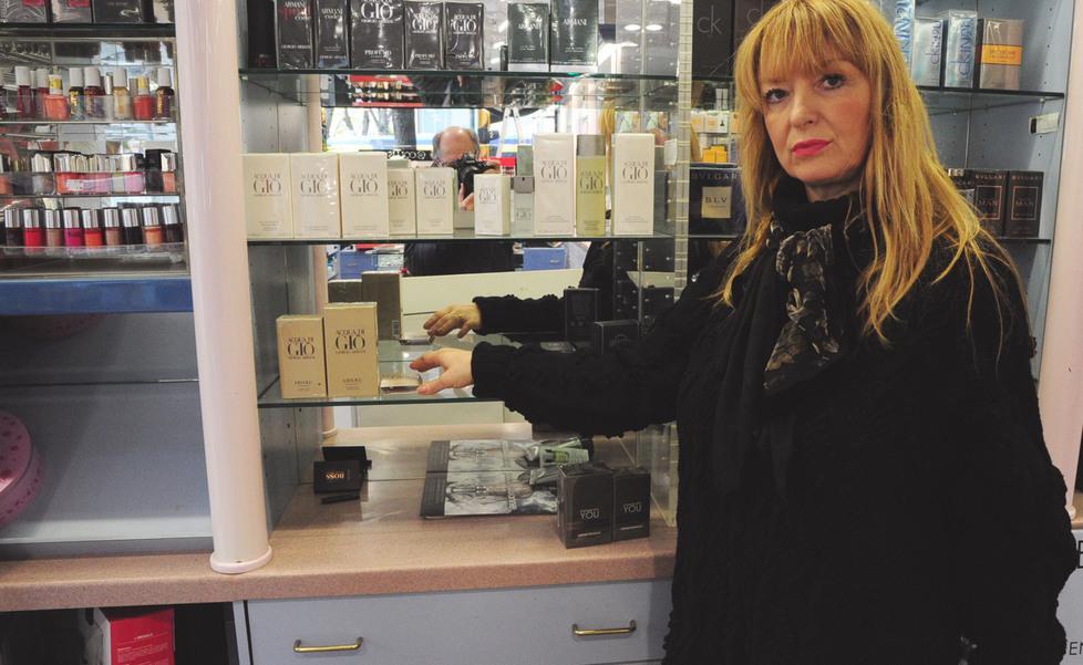 Due spaccate in poche ore: assalti a enoteca e profumeria 