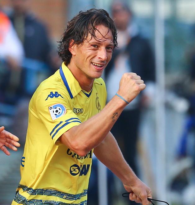 Ferrario nello stadio della tripletta all’Axys Zola