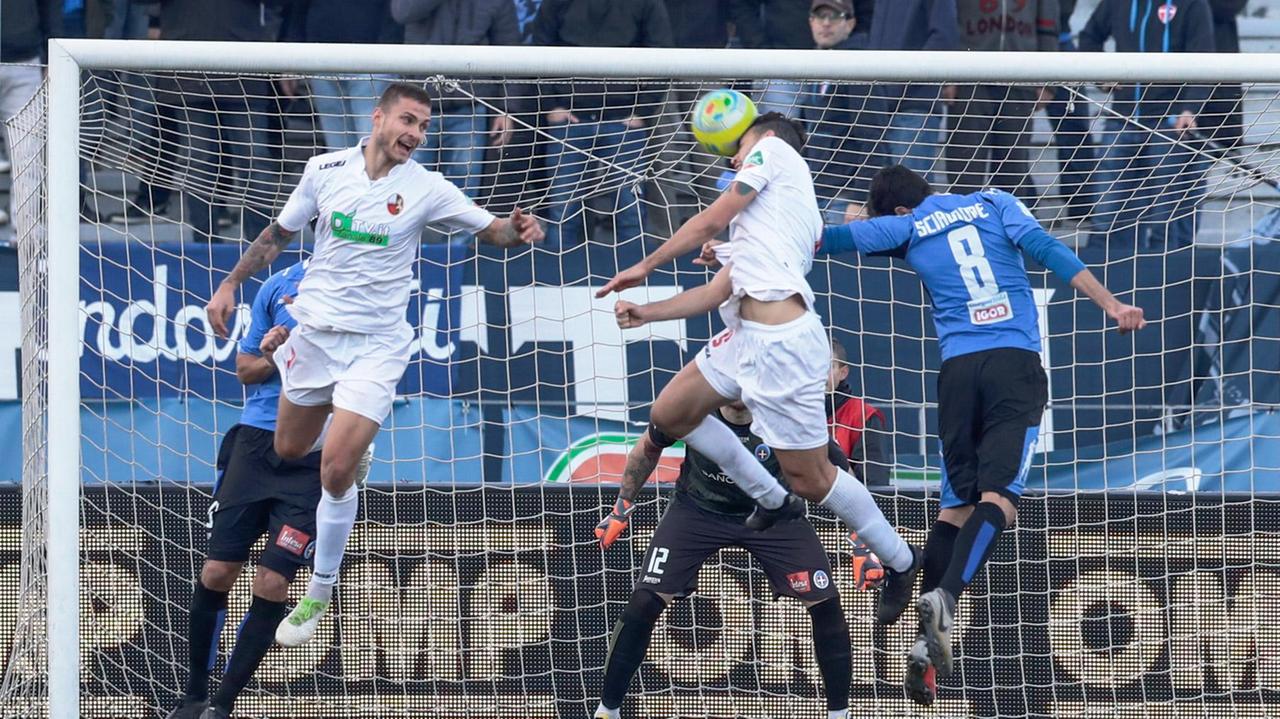 Un momento del match tra Novara e Lucchese