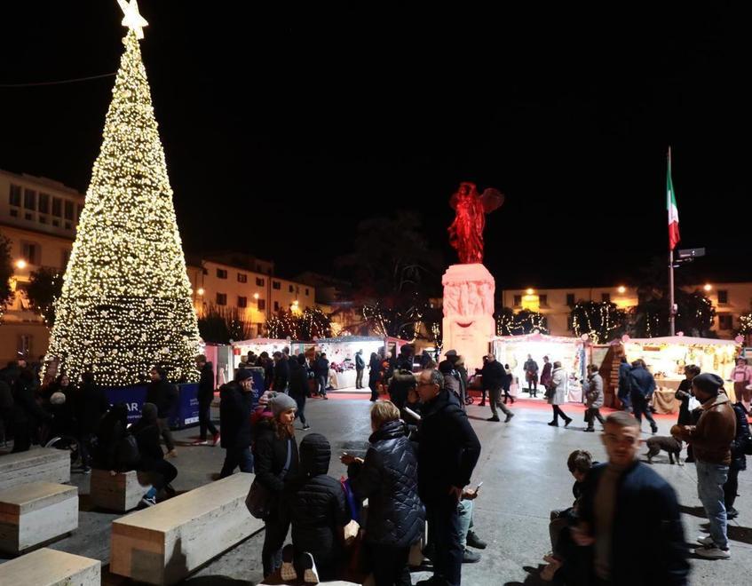 Conto alla rovescia con luci e musica Torna il Capodanno in centro a Empoli 