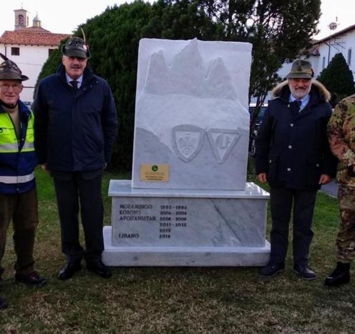 Il marmo di Carrara a Udine per gli alpini della Julia 
