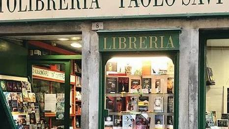 Riapre la libreria Savi e ritorna il profumo di carta e libri