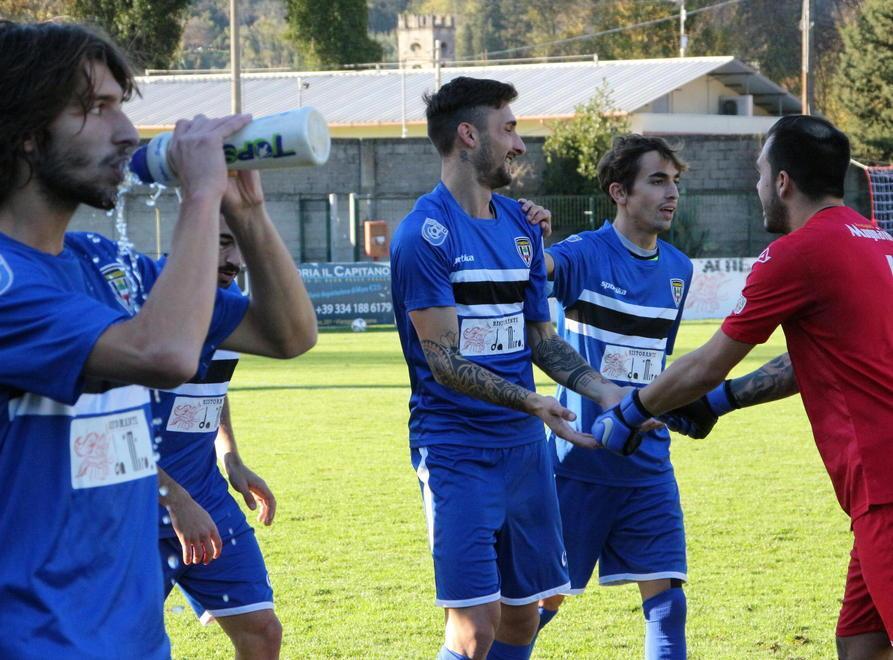 Le zebre masticano amaro, sorride il Condor 