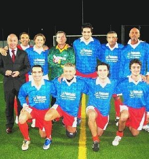 <strong>PROTAGONISTI</strong>. La formazione del Tribunale si sta ben comportando nel torneo di serie A di calcio a 8 <strong>A DESTRA</strong> Il team Iannotta Impianti