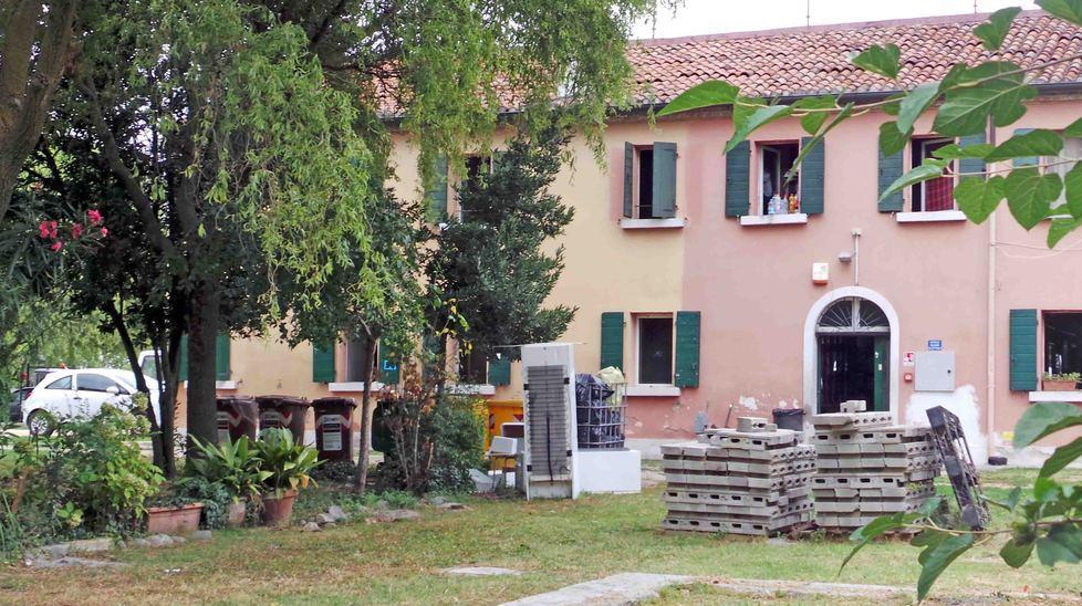 Don Bedin: mio fratello Silvano non gestisce l’accoglienza 