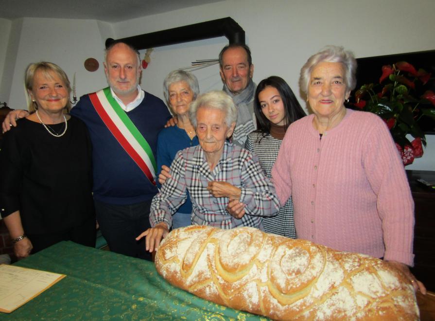100 candeline per Maria la montignosina doc «È la memoria storica»