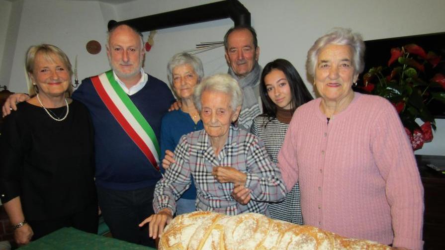 100 candeline per Maria la montignosina doc «È la memoria storica»