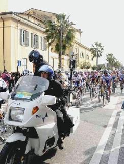 Il passaggio della carovana della Tirreno Adriatico nell’edizione di quest’anno
