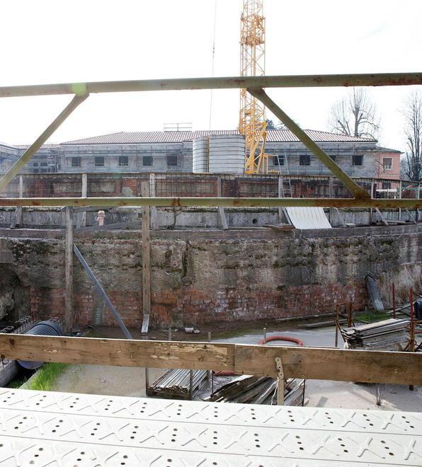 Il cantiere abbandonato per la piscina termale alle Leopoldine