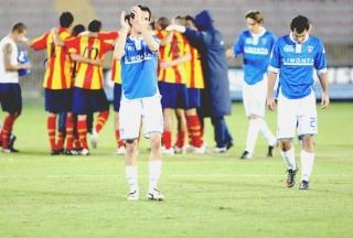 I giocatori azzurri escono con un’espressione un po’ così mentre i giallorossi possono festeggiare
