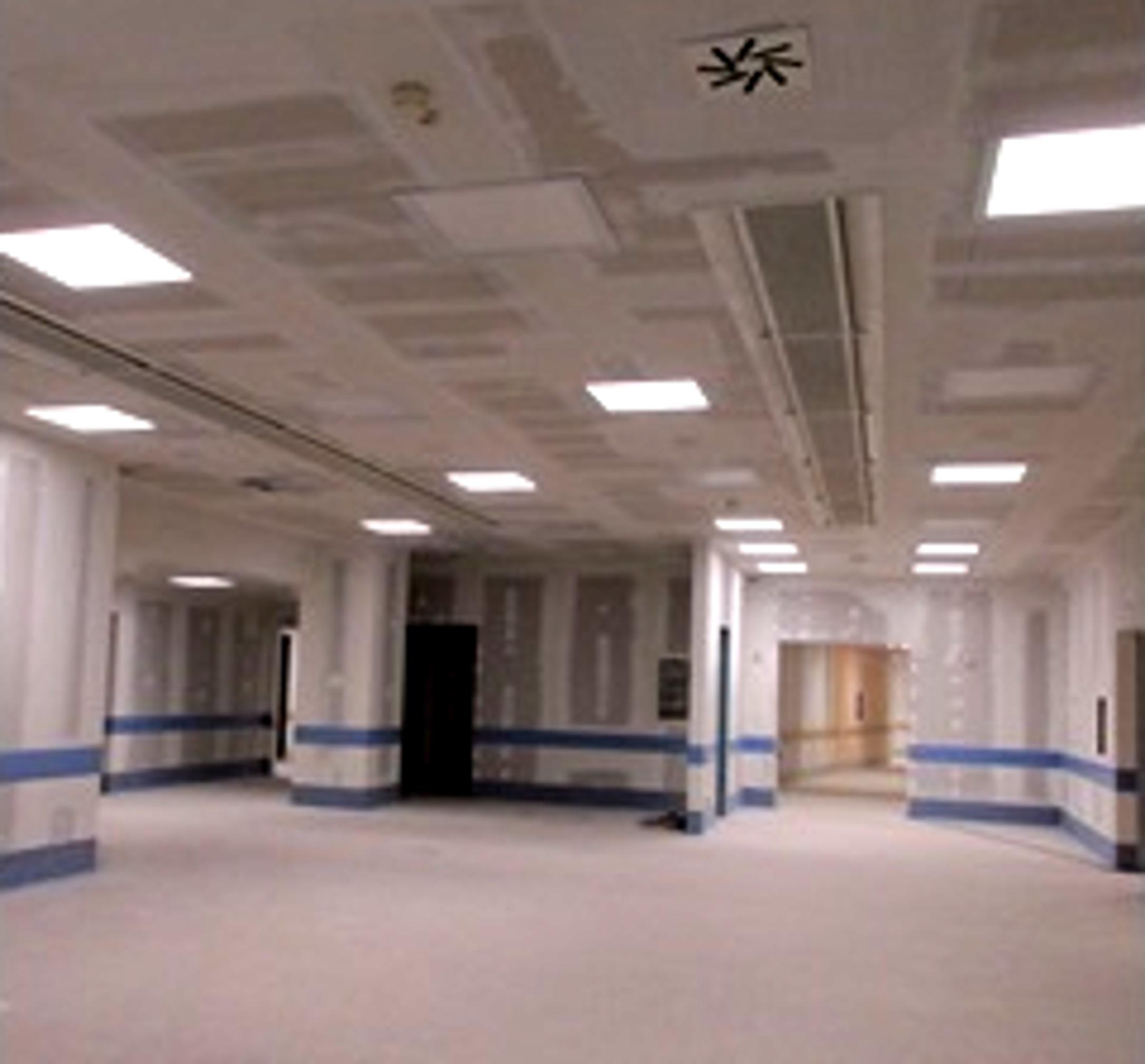 Ospedale Mater Olbia, misteriose presenze notturne. La direzione: potenzieremo la vigilanza