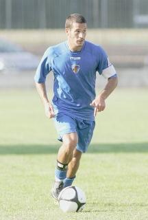 Lorenzo Cecchi dovrebbe giocare terzino sinistro