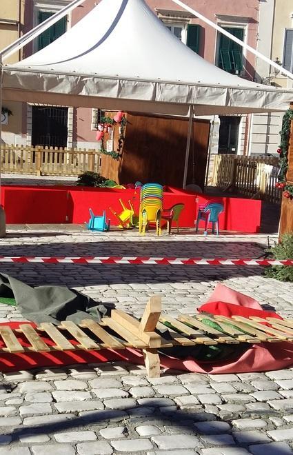 Il Villaggio chiude per vento 