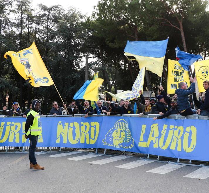 Stadio, ore decisive già pronto il progetto semplificato per la Sud 