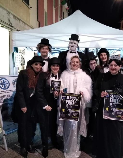 Per gli Emmepi3 il primo assaggio di costumi e canzoni allo stand dell’Enpa 
