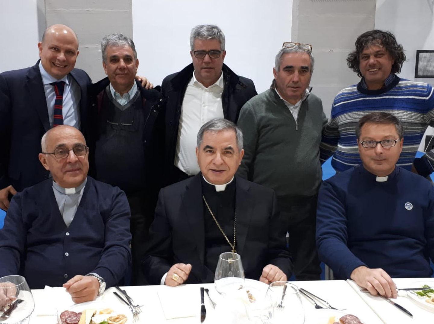 La comunità dei sardi a Viterbo in festa con il cardinale Becciu 