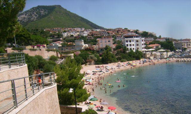Dorgali, arriva la barriera assorbi-olio in mare