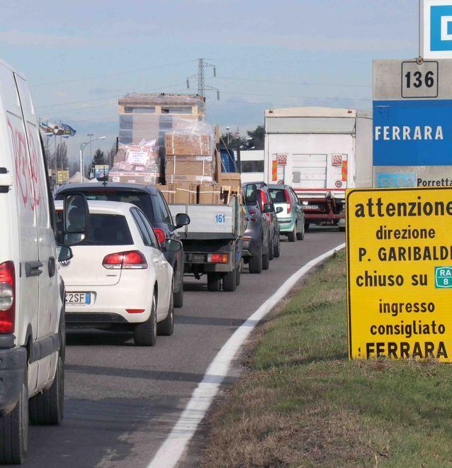 Chiuso per lavori un tratto della Super