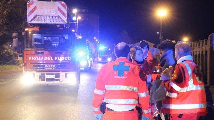 Il comitato Reggio Sicura in piazza con una fiaccolata
